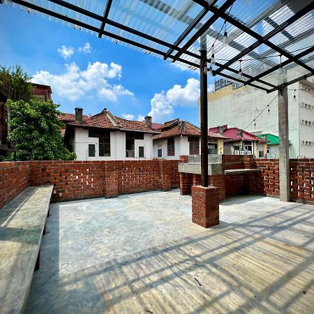 Dosomething Guest House 8 Ipoh Esterno foto